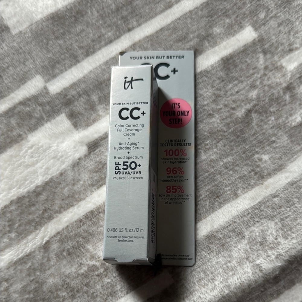 IT Cosmetics CC+ Cream with SPF 50+ Neutral /Medium